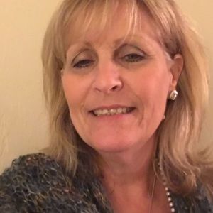 Meet your Posher, Deborah